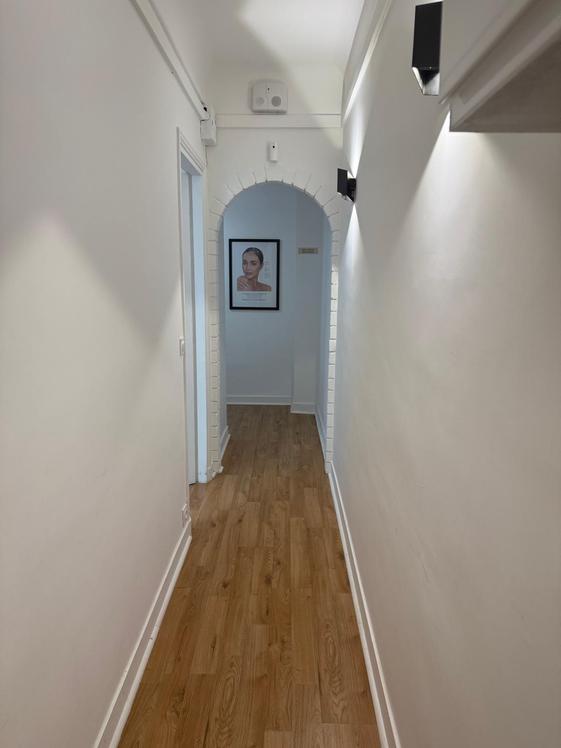 Location d une salle de consultation de 15 m2 lumineuse au sein d  un cabinet médical refait à neuf. nous rech — photo 3