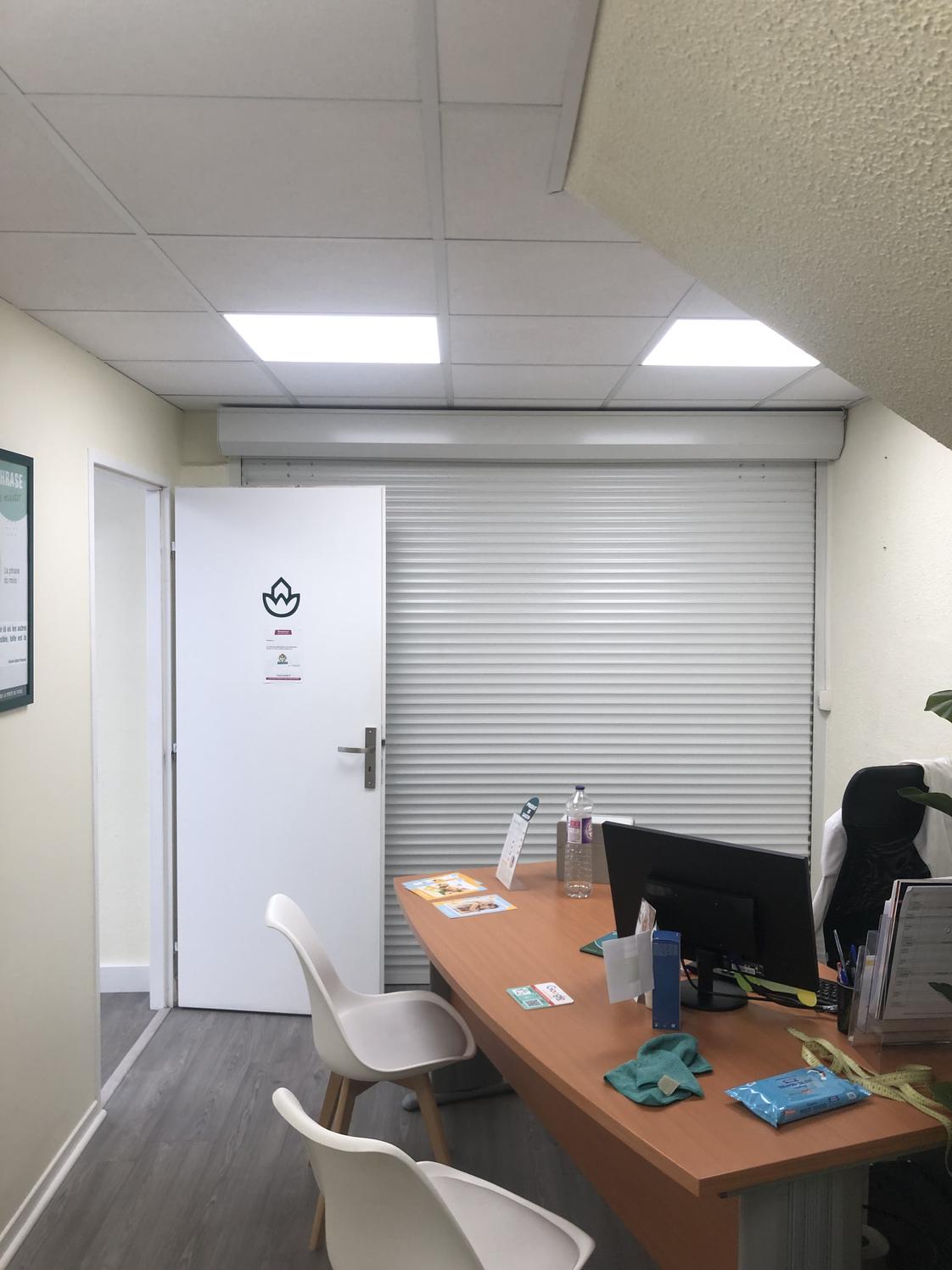 Local de 65 m² climatisé avec trois bureaux à Castries — photo 3
