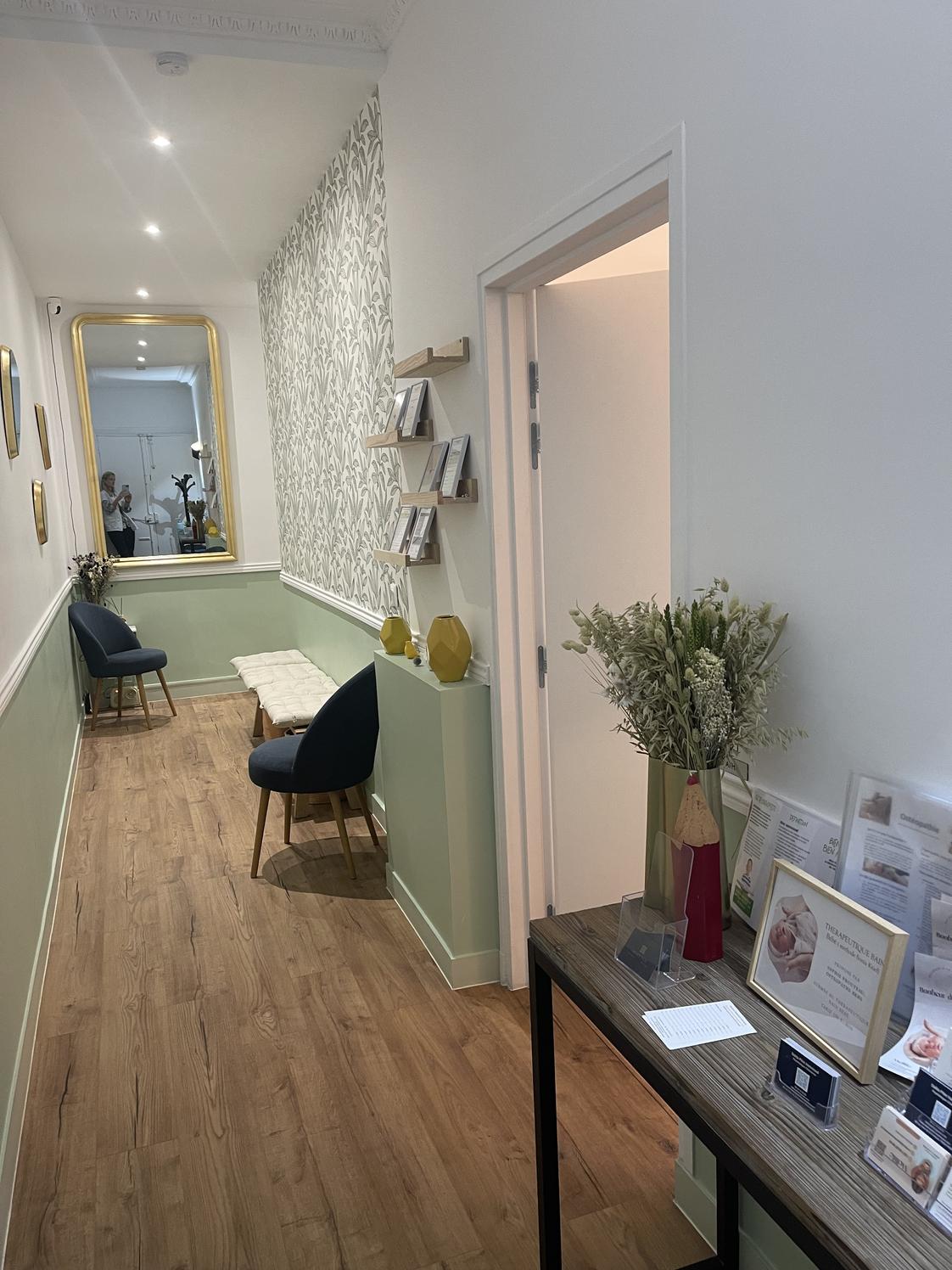 Deux bureaux Paris 16e pour équipe femme et maternité — photo 5