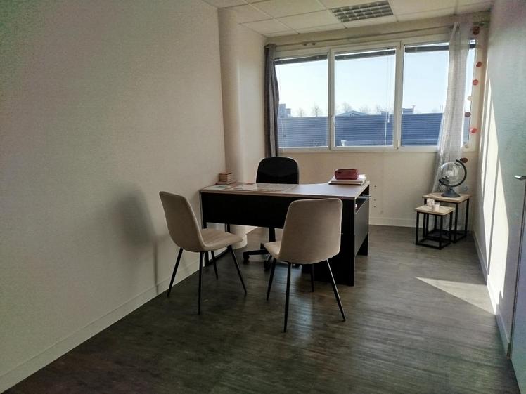 Bureau dans pôle médical à Saint-Malo — photo 2