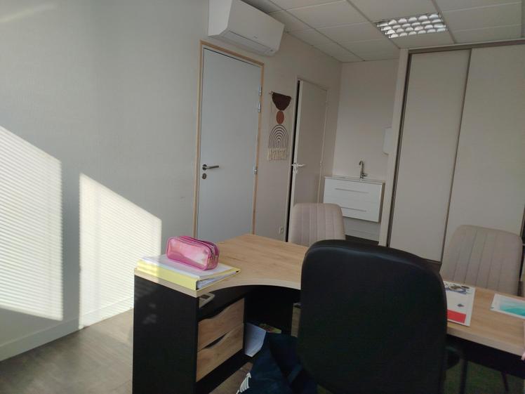 Bureau dans pôle médical à Saint-Malo — photo 3