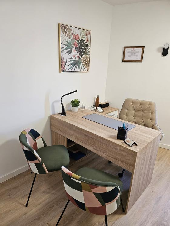 Bureau rénové de 15 m² en centre-ville de Grasse — photo 3