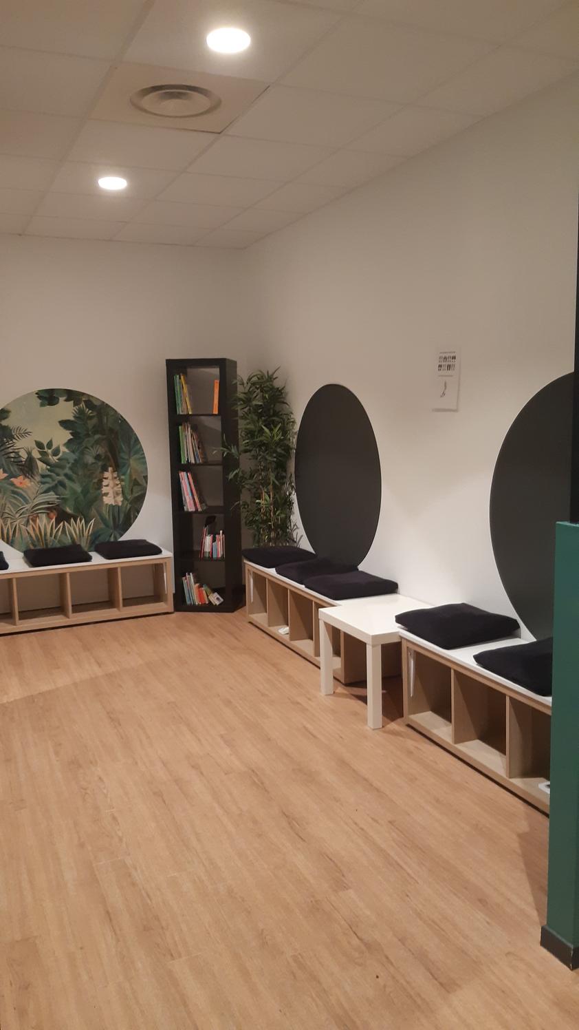 Deux bureaux en cabinet paramédical, Montanay près de Lyon — photo 2