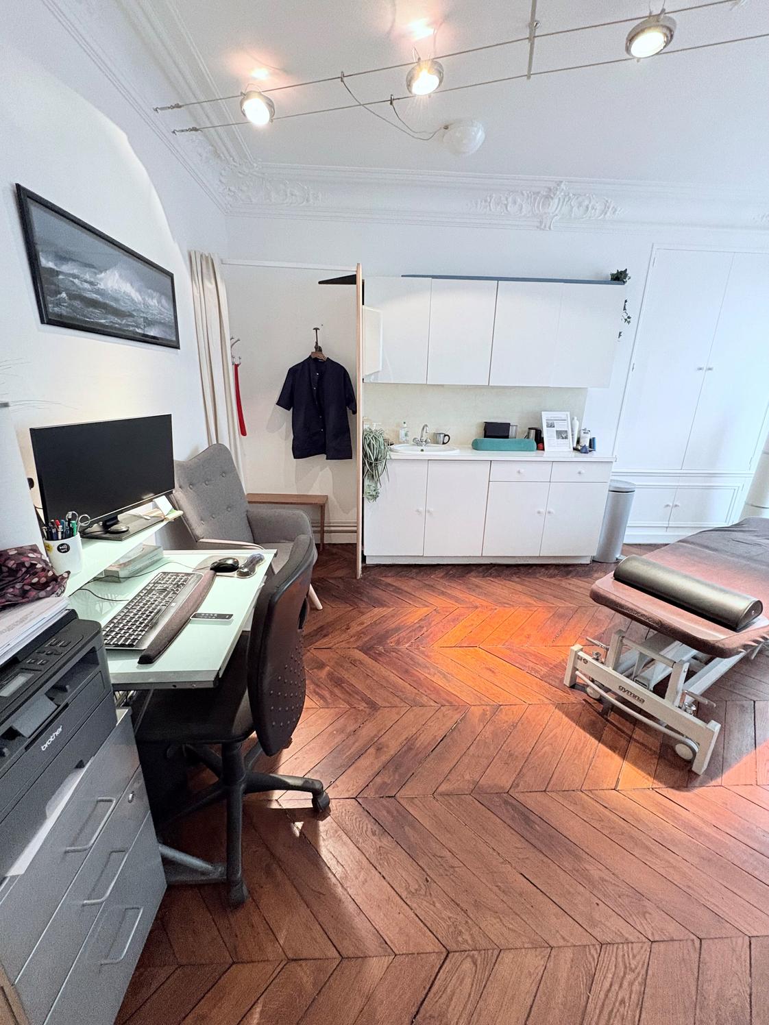 Bureau de 30 m² dans le triangle d'or, près des Champs-Élysées, Paris 8e — photo 2