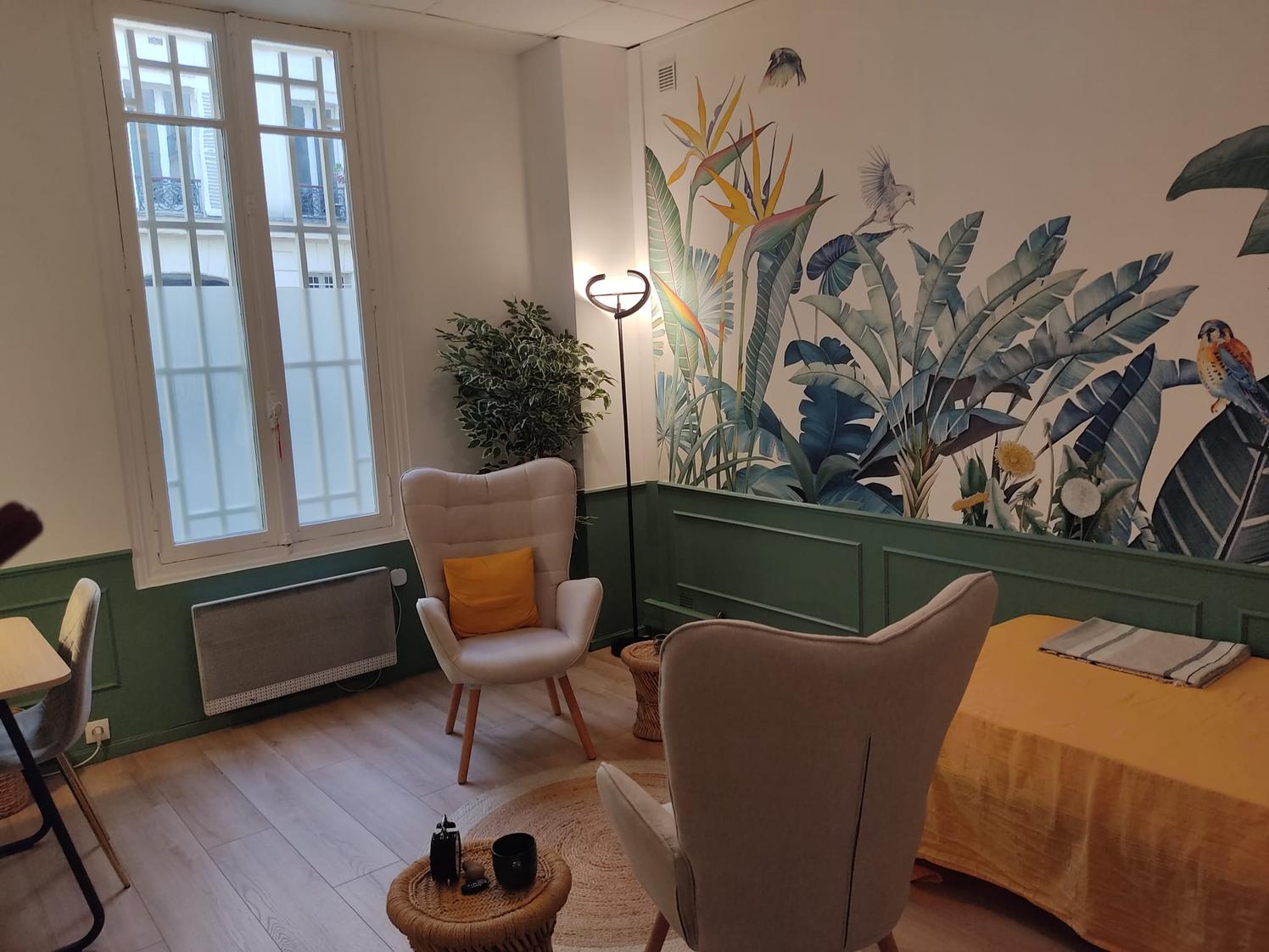 Bureau en cabinet de psychologie place de Clichy, Paris 8e — photo 3