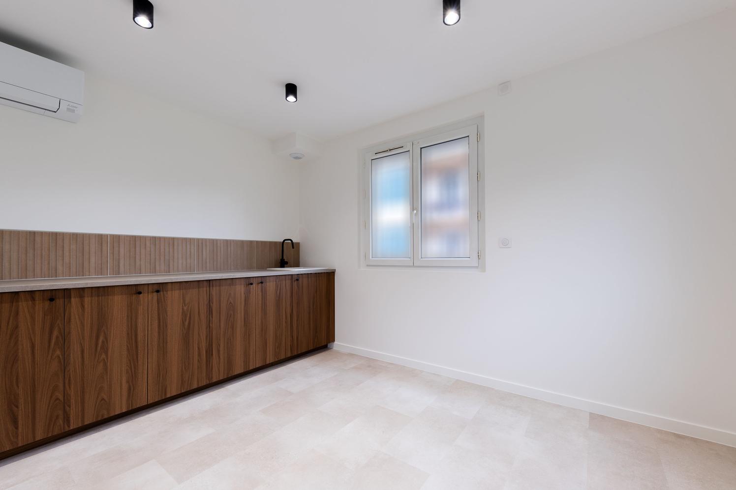 Trois salles de 11 m² rénovées, Tassin-la-Demi-Lune — photo 2