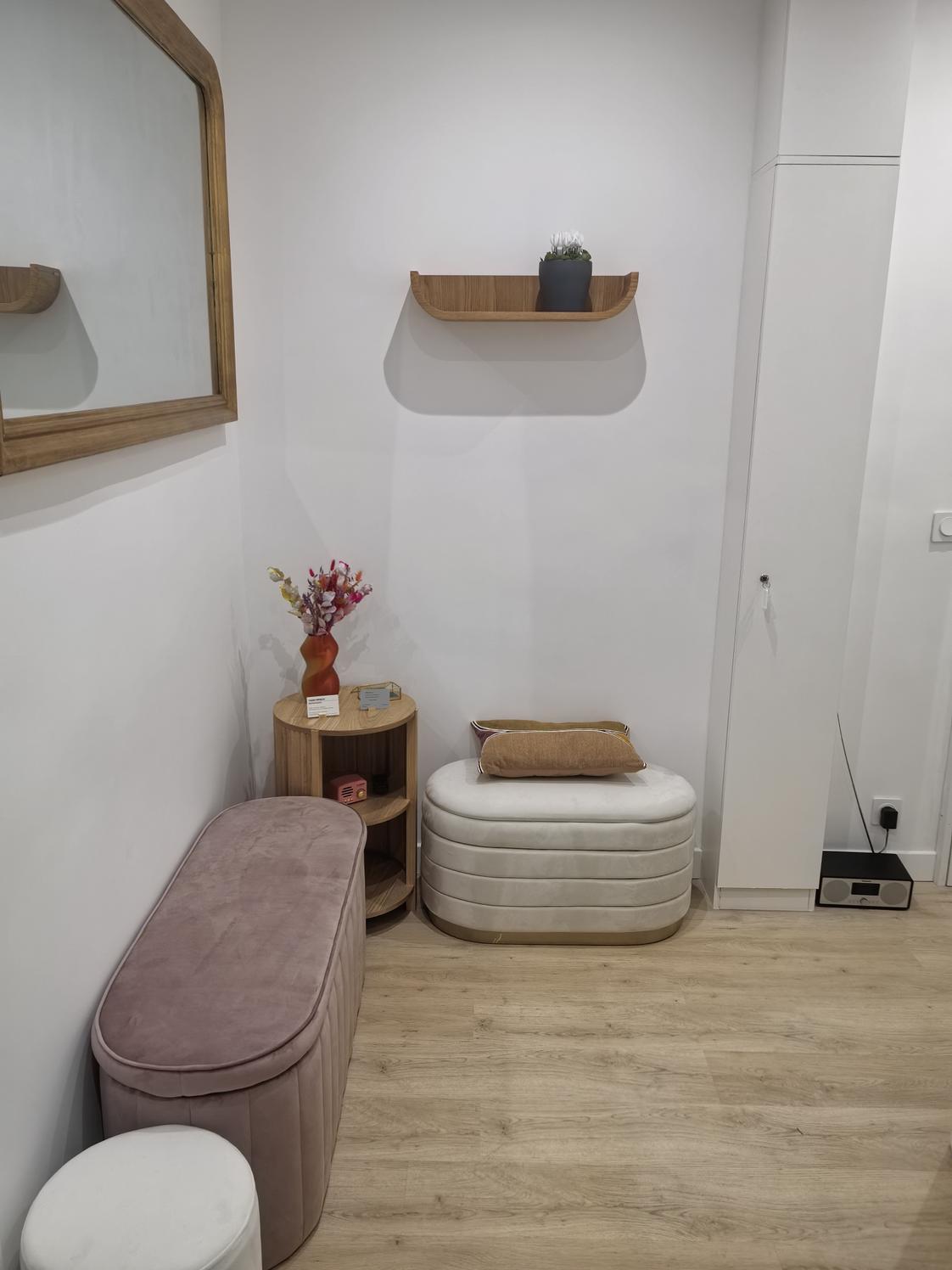 Salle de 10 m² en cabinet paramédical, Paris 9e près d'Anvers — photo 3