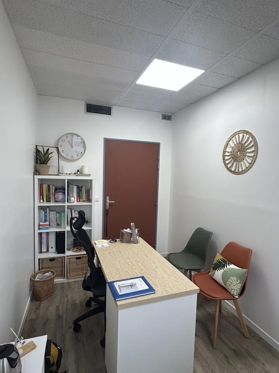 🏢 sous-location partielle cabinet bien-être – très bien situé, proche la défense — photo 5