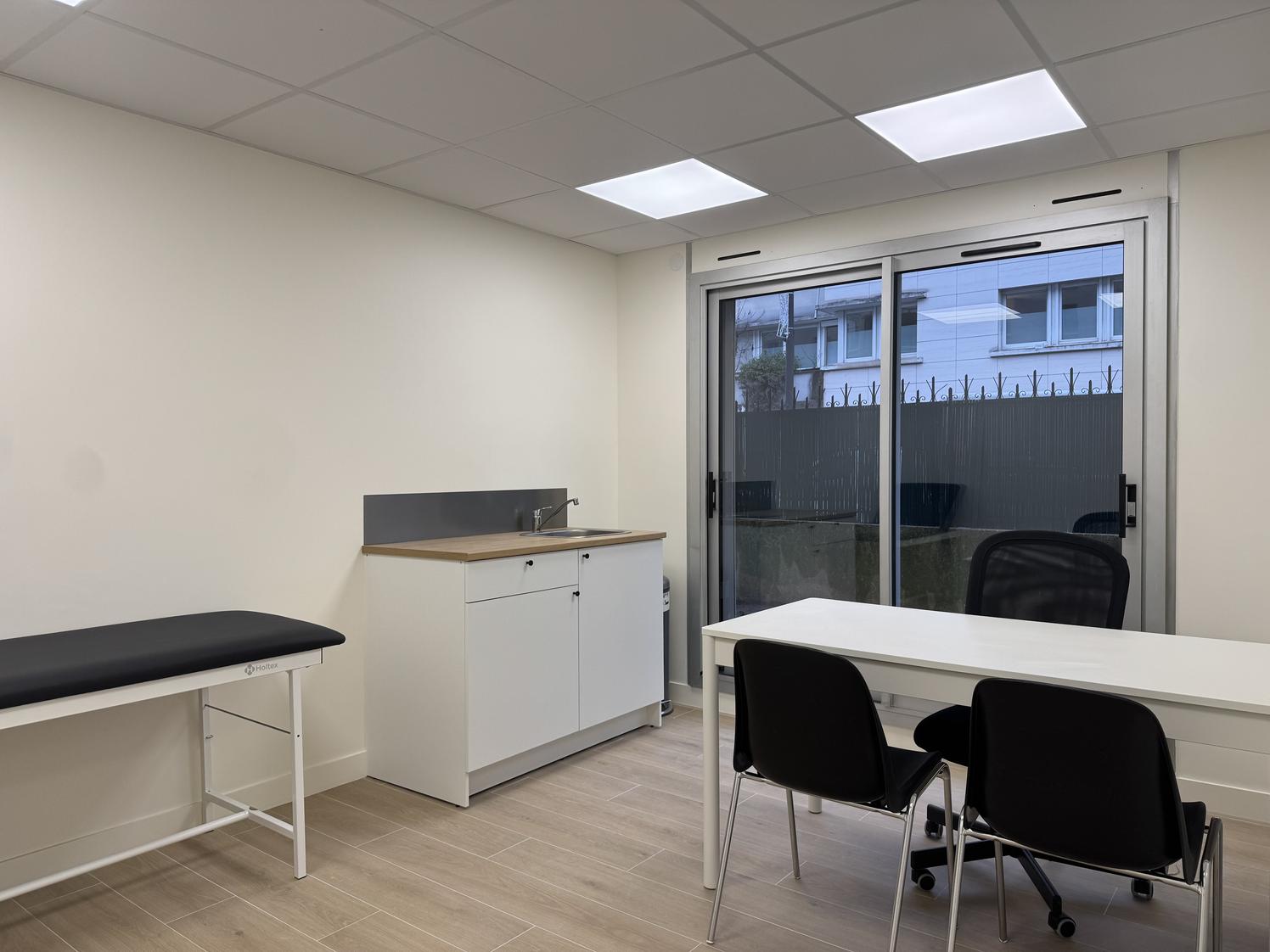Location de bureaux de consultation en face de l'hôpital antony — photo 2