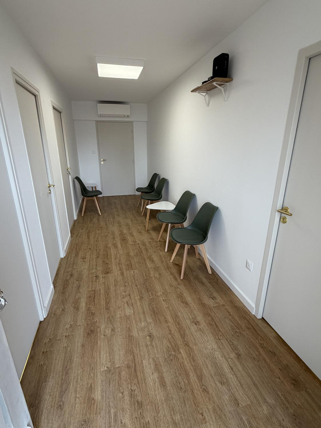 Local rénové au cœur du village avec jardin partagé, Drémil-Lafage — photo 3
