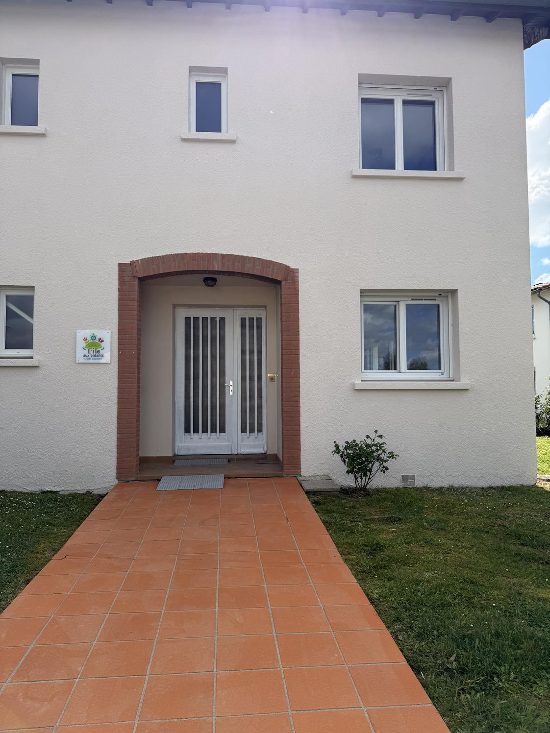 Local rénové au cœur du village avec jardin partagé, Drémil-Lafage — photo 5
