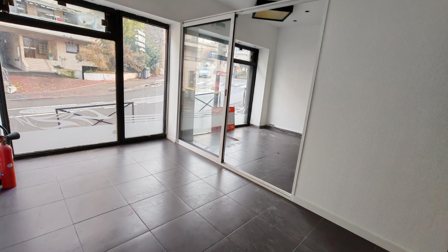 Local à louer à meudon 30m² — photo 2