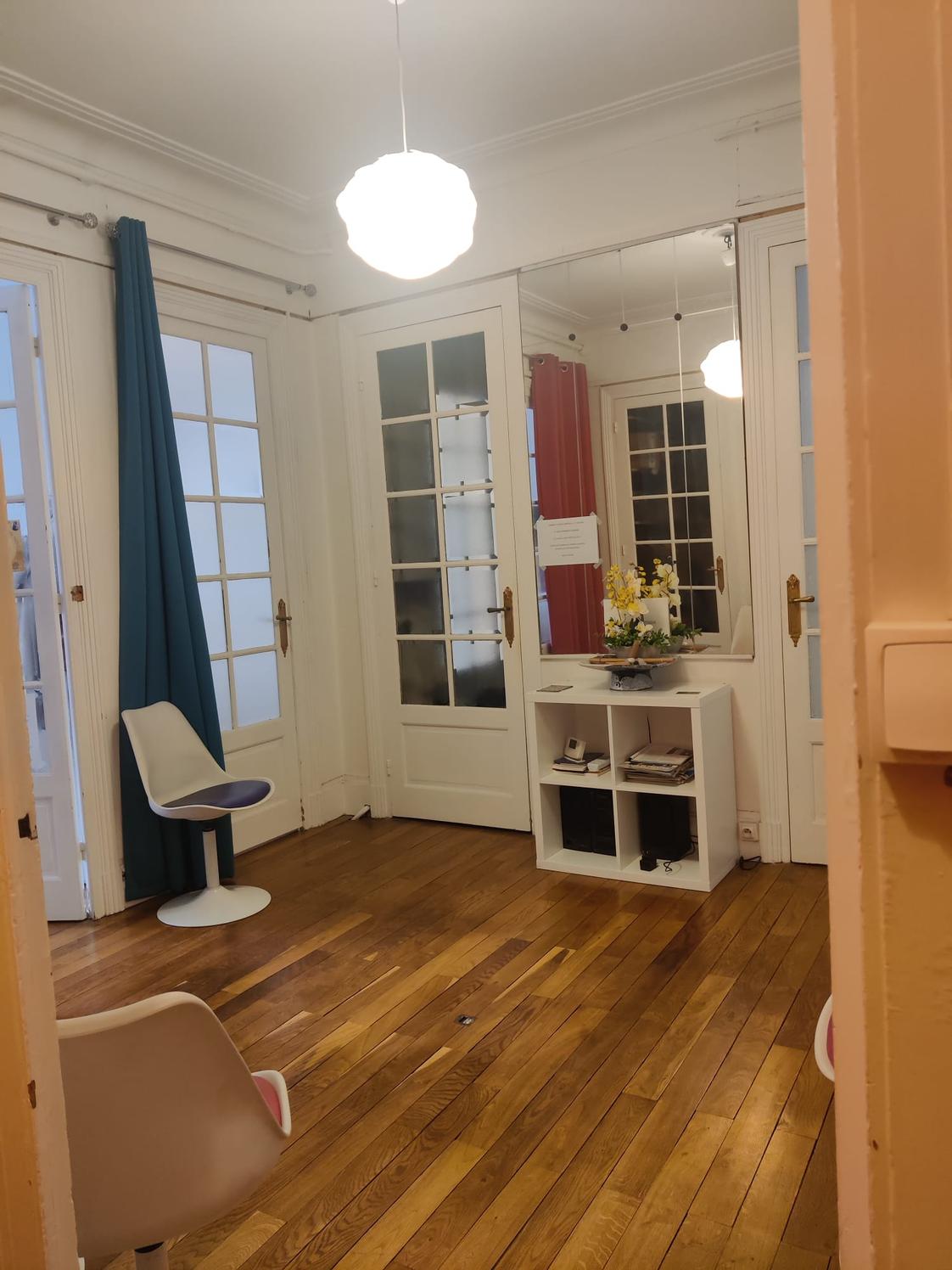 Cabinet de 18 m² du jeudi au samedi, Lyon 6e — photo 3