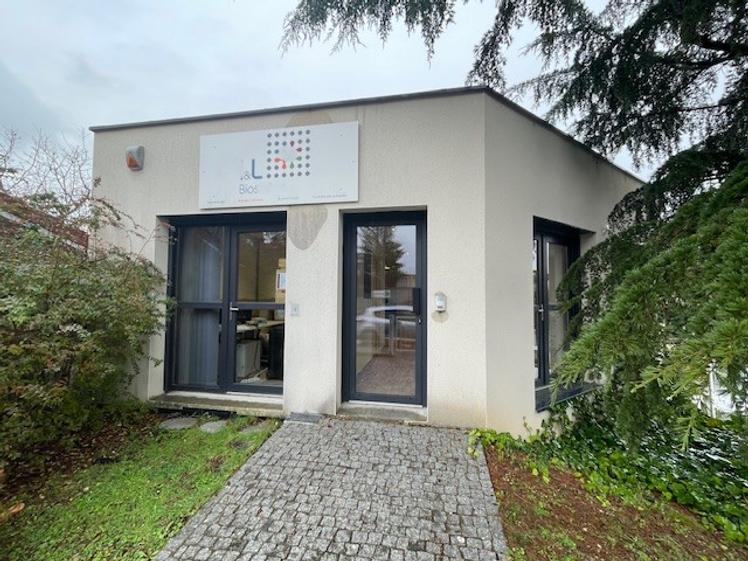 Plateau neuf de 95 m² avec trois bureaux, Champagne-au-Mont-d'Or — photo 2