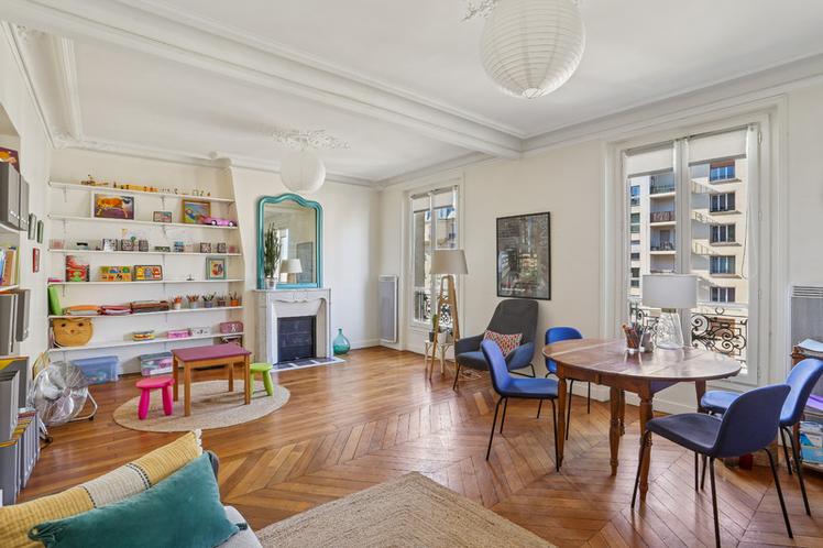 Paris 7/15, salle de consultation 22 m2