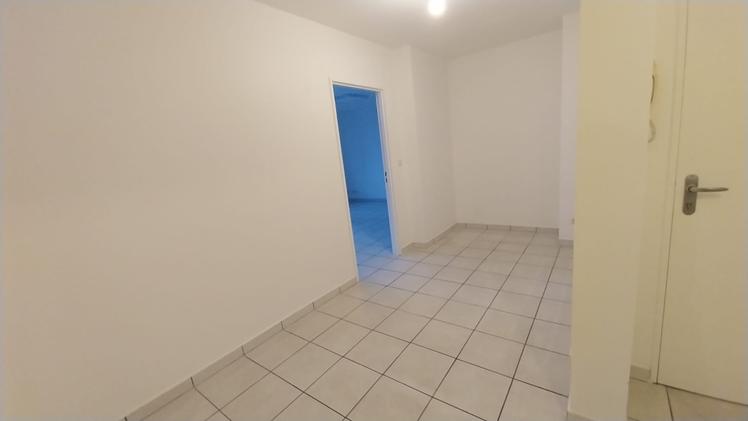 Locaux de 100 m² avec six bureaux, Nantes Sainte-Thérèse — photo 3
