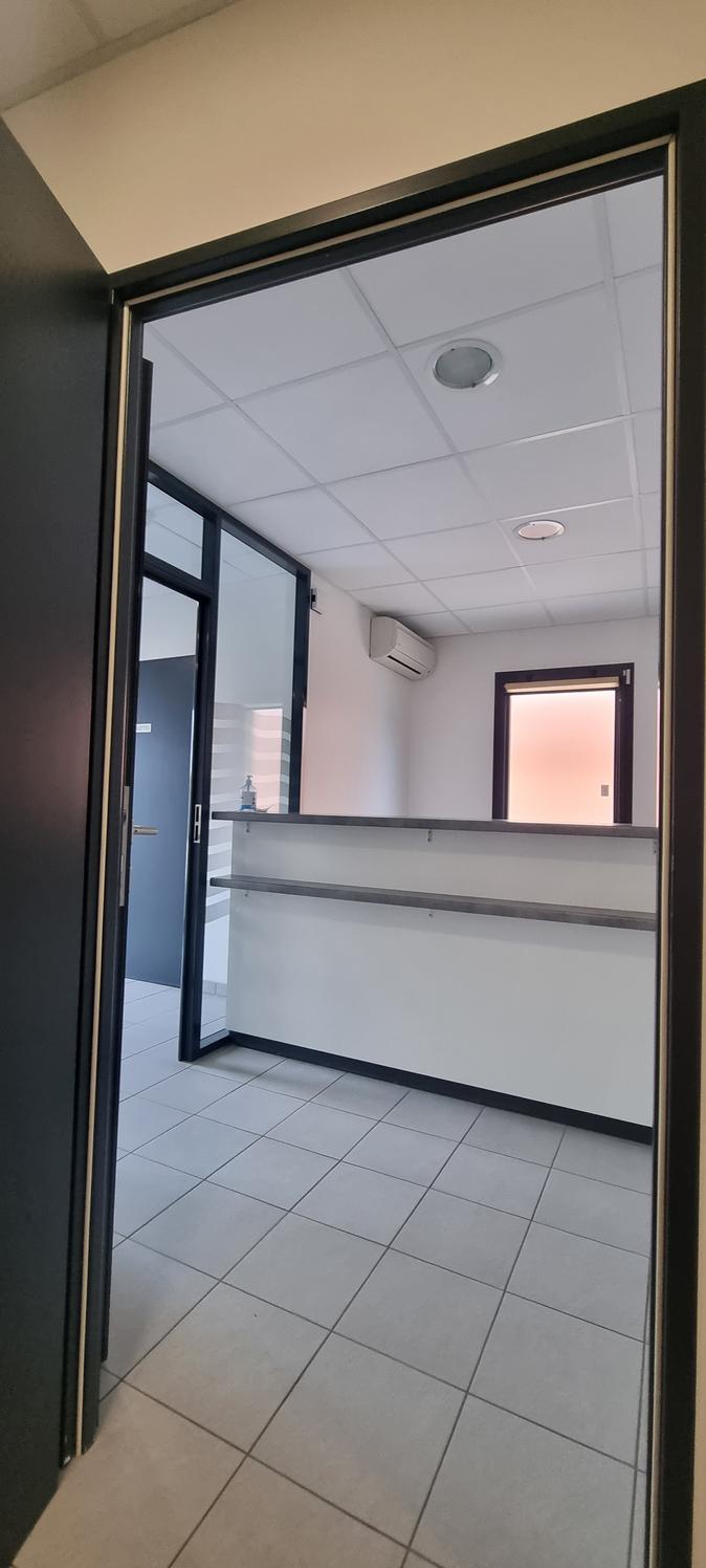 Local professionnel de 80 m² avenue de Gaulle, Libourne — photo 4