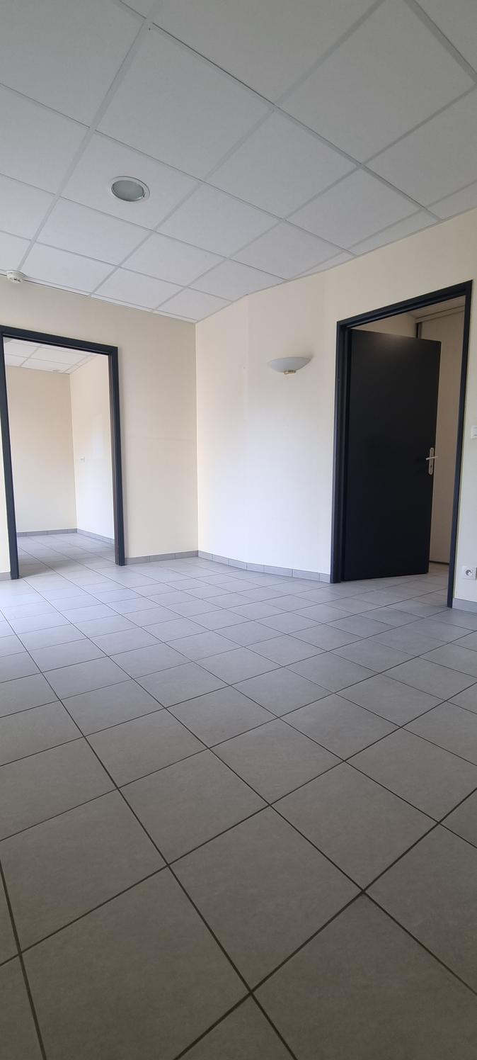 Local professionnel de 80 m² avenue de Gaulle, Libourne — photo 5
