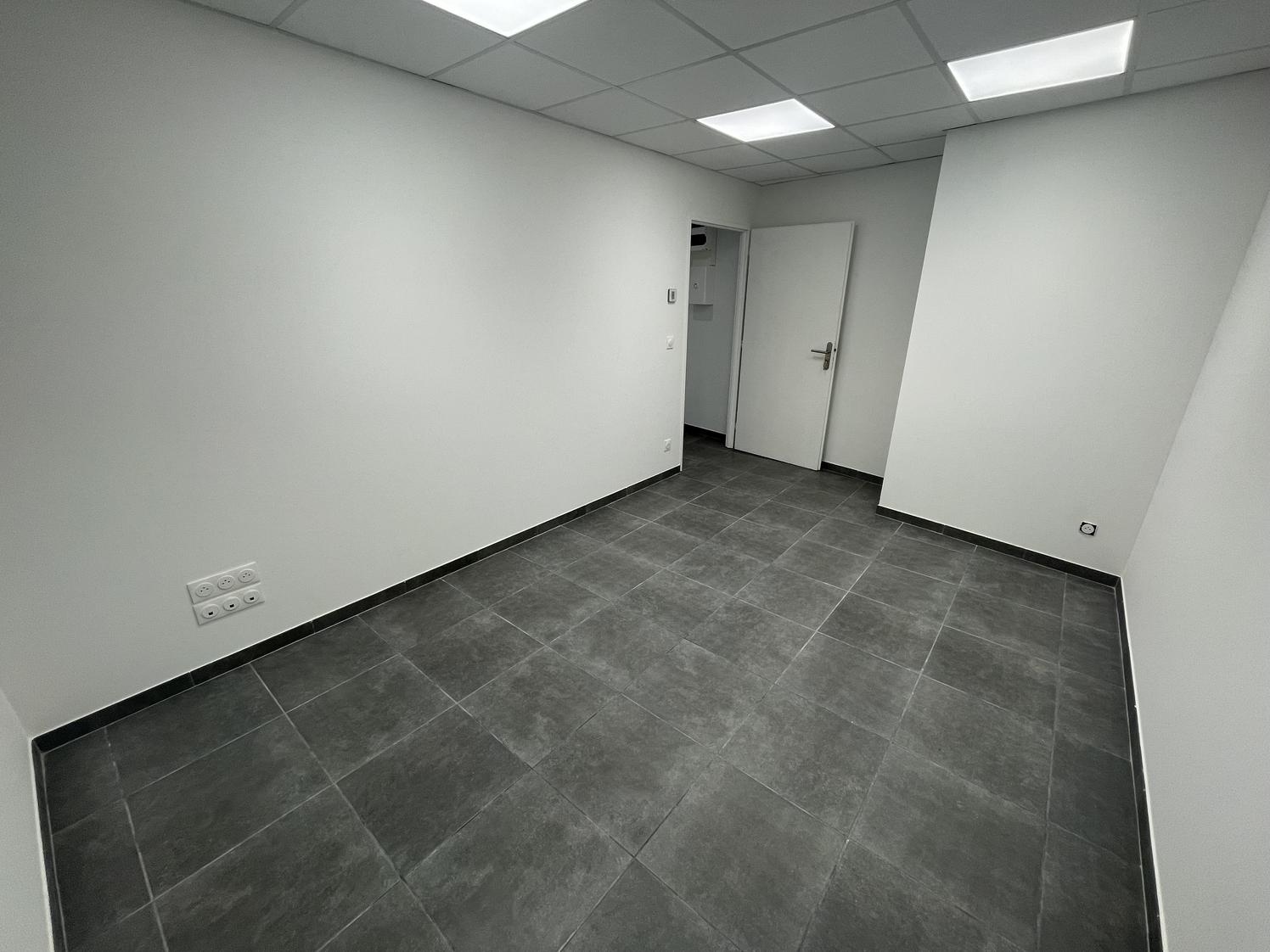 Local neuf de 13 m² au pôle santé de la Font, Mauguio — photo 2