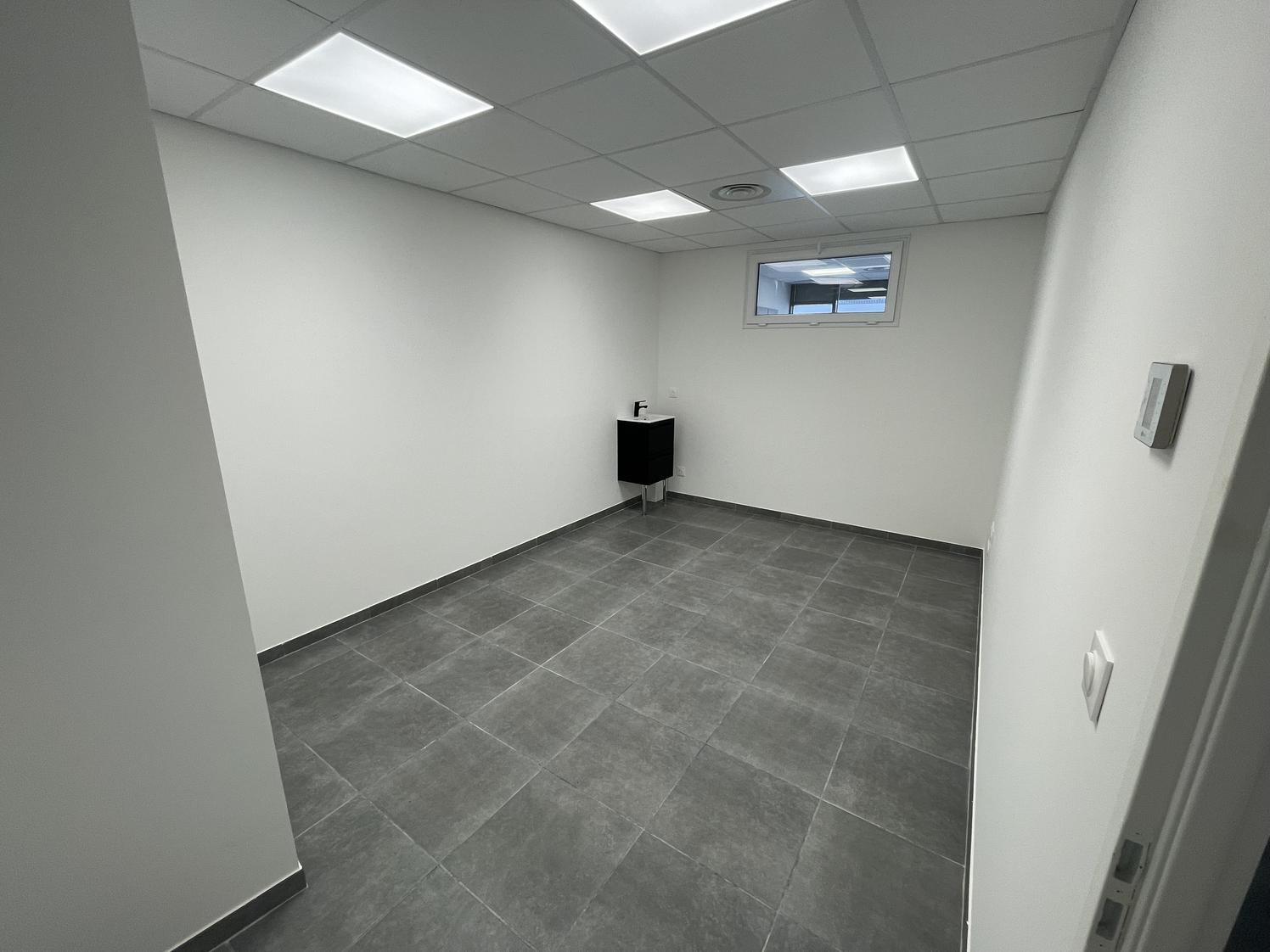 Local neuf de 13 m² au pôle santé de la Font, Mauguio — photo 3