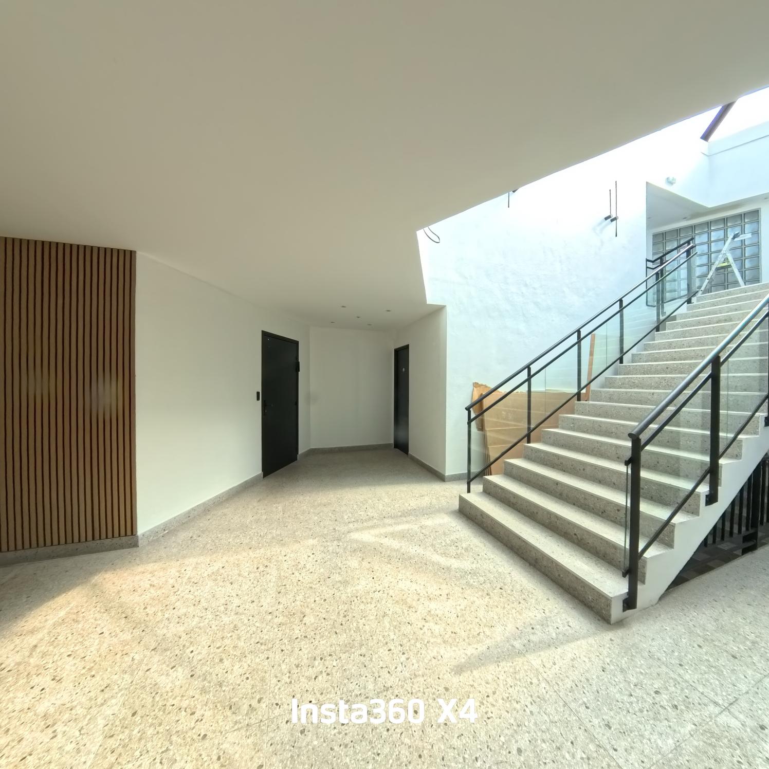 Local professionnel 220 m² — photo 4