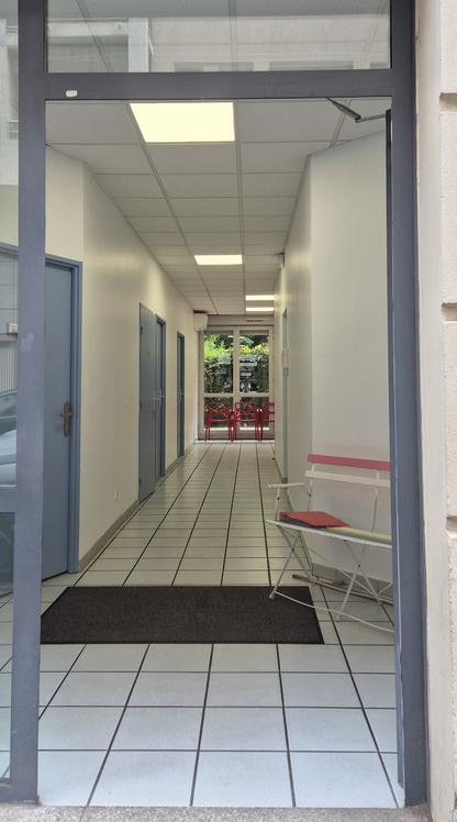 Deux cabinets en pôle santé dans le quartier Préfecture, Lyon 3e — photo 2