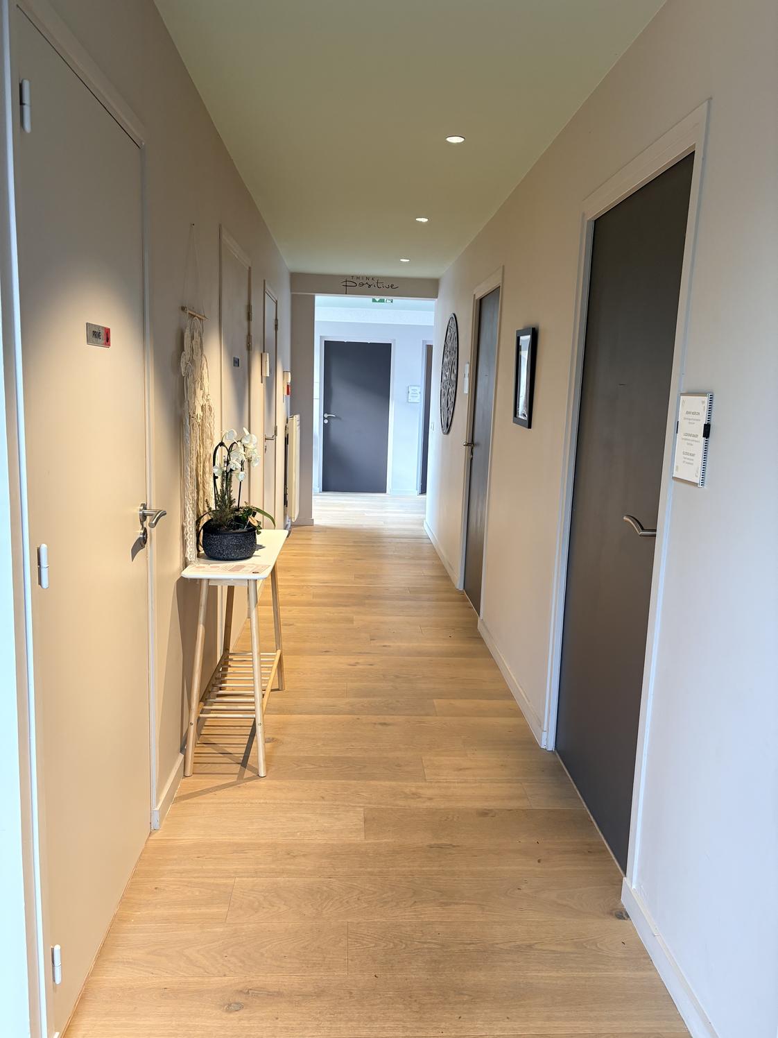 Location bureaux 14 ou 17 m² dans un centre bien-être & santé – tout équipé — photo 3