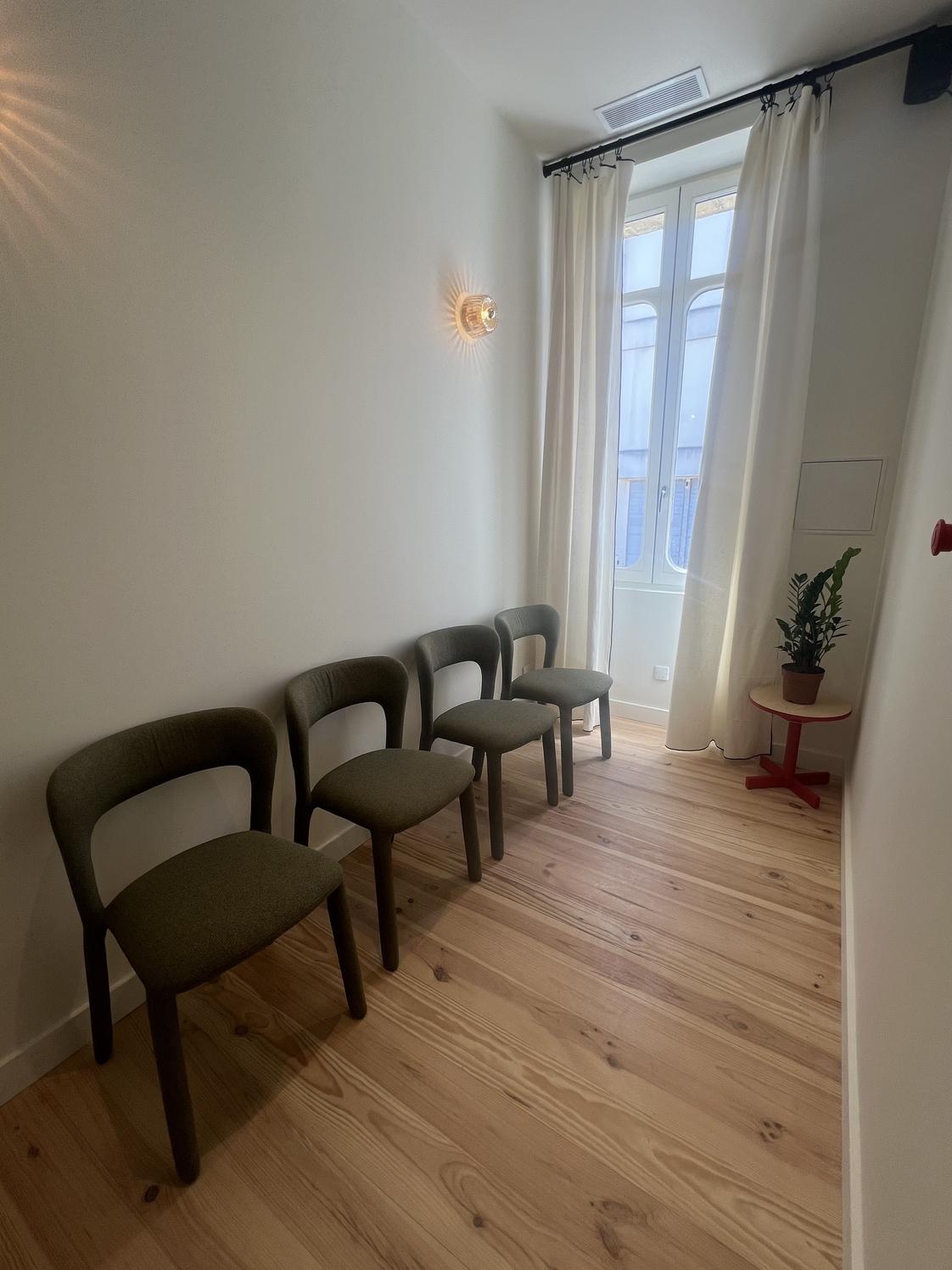 Deux bureaux de 16 m² en cabinet calme, Bordeaux centre — photo 2