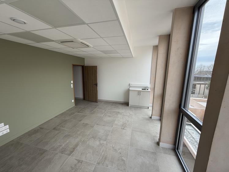 Maison de santé pluriprofessionnelle récente, Mouans-Sartoux — photo 5