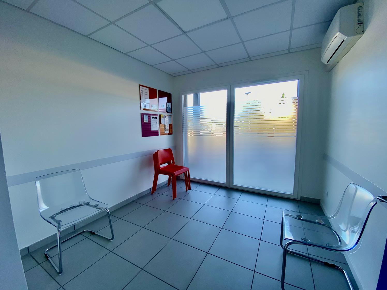 Deux bureaux climatisés en centre de soins, Tournefeuille — photo 5