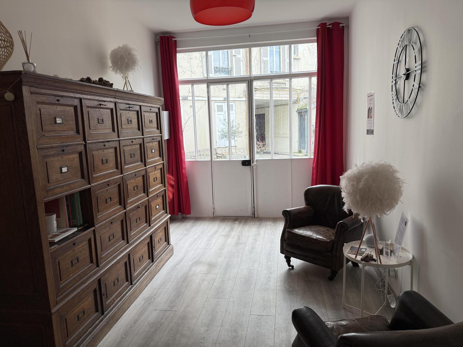 Deux espaces bien-être sur cour pavée à Boulogne — photo 5