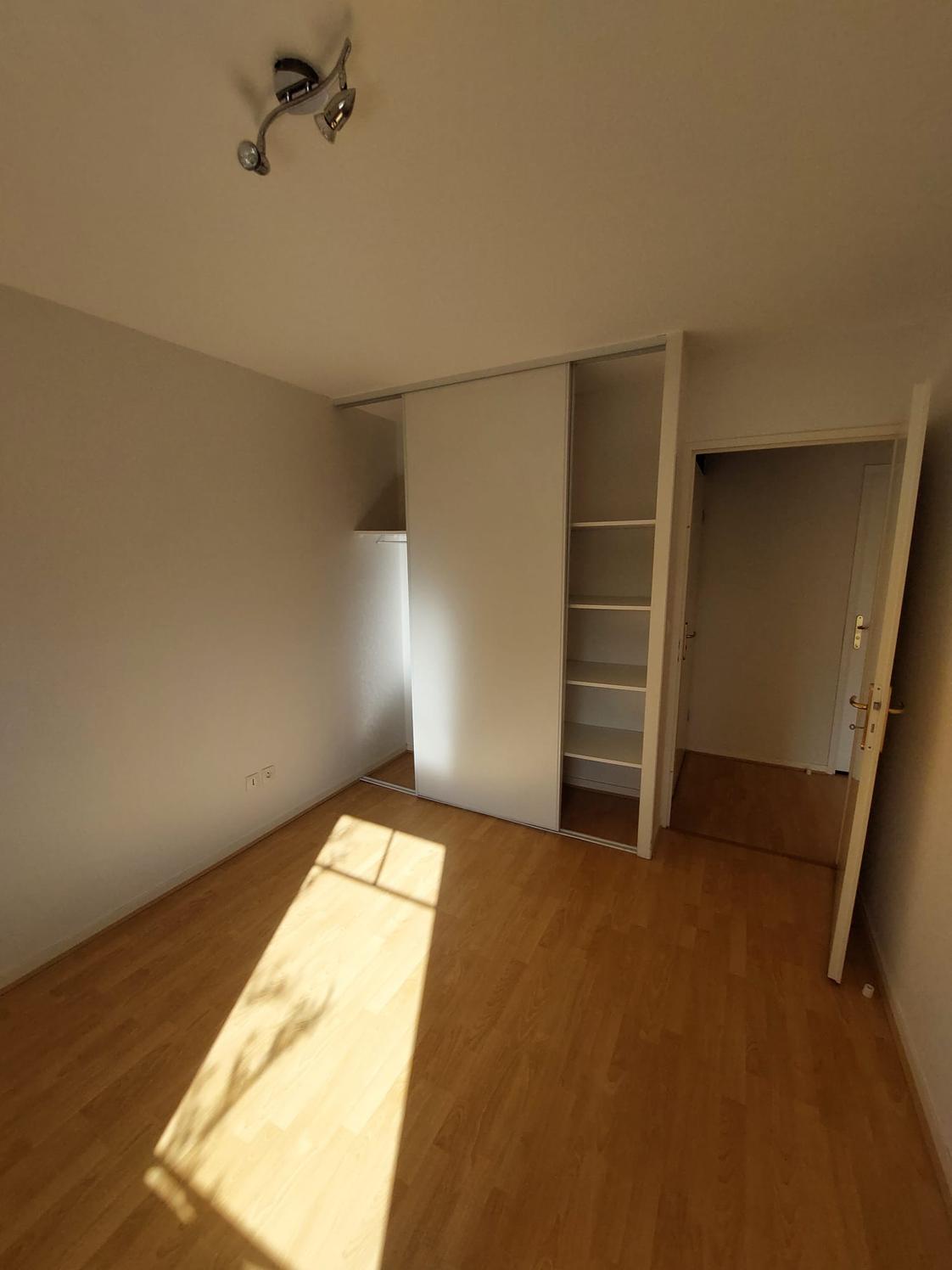 Bureau de 11 m² au centre Montesquieu, Bordeaux — photo 4