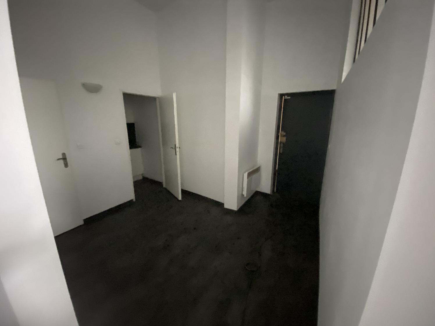 Local de 70 m² - 3 bureaux accès individuel rue et pmr — photo 3