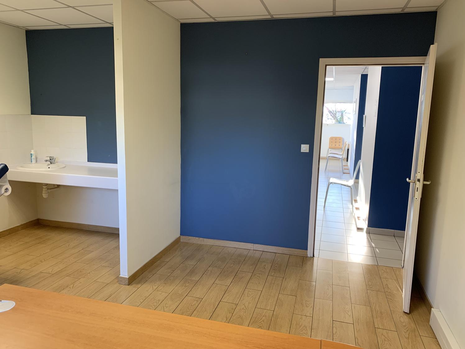 Bureau de 20 m² dans un cabinet médical pluridisciplinaire, Pessac — photo 2