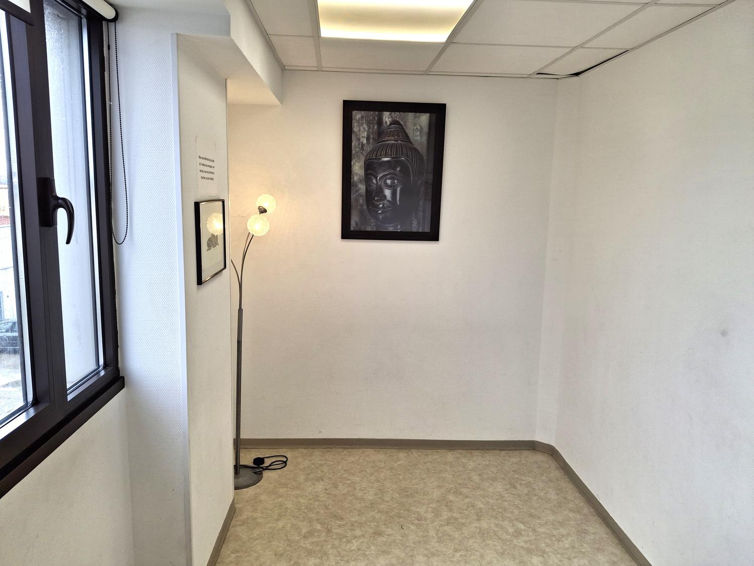 Bureau neuf de 9 m² en centre médical, Launaguet — photo 3