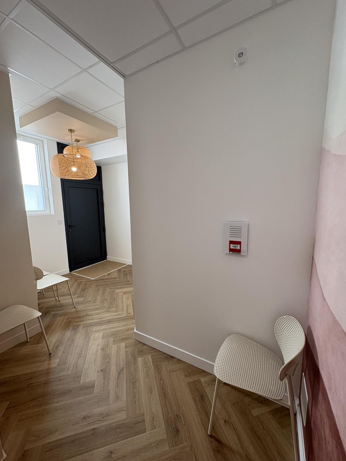 Trois salles de soins refaites à neuf, Confluence, Lyon 2e — photo 2