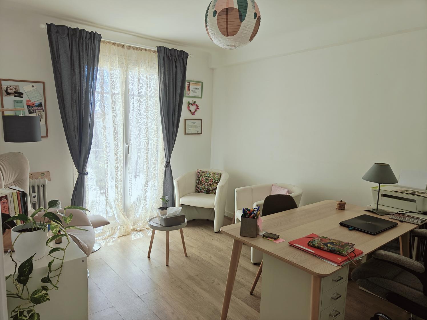 Bureau à partager dans cabinet de psychologie — photo 2