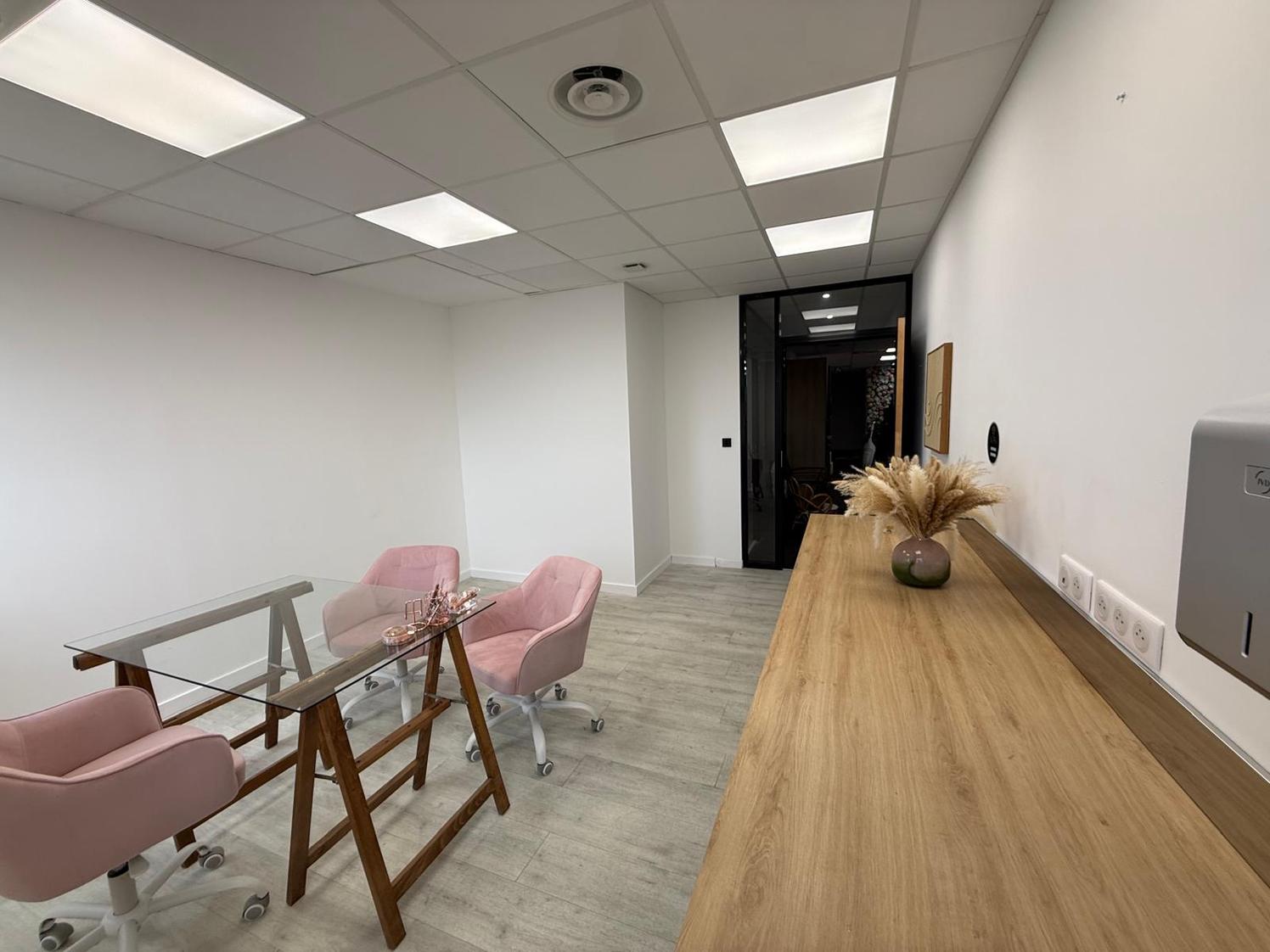 Local de 19 ou 30 m² dans un pôle paramédical, Mauguio — photo 2