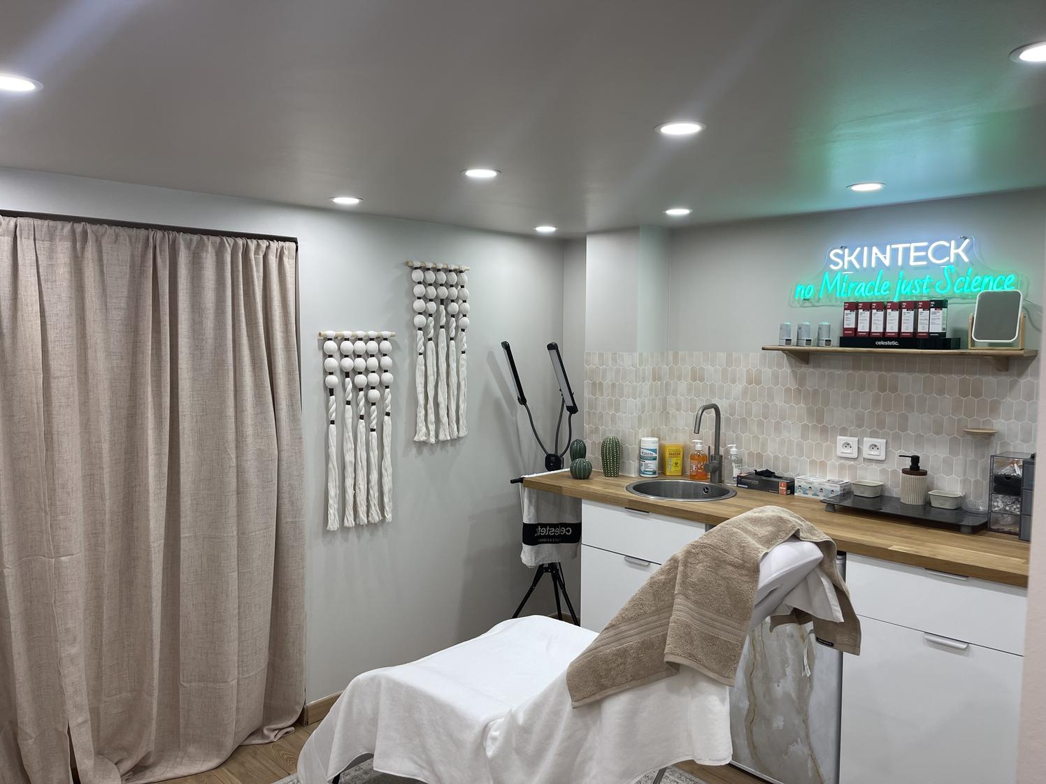 Bureau et salle de soins pour médecin esthétique, Marseille 6e — photo 4
