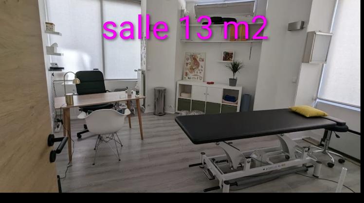 Deux salles dans un cabinet de 55 m², Paris 17e Batignolles — photo 2