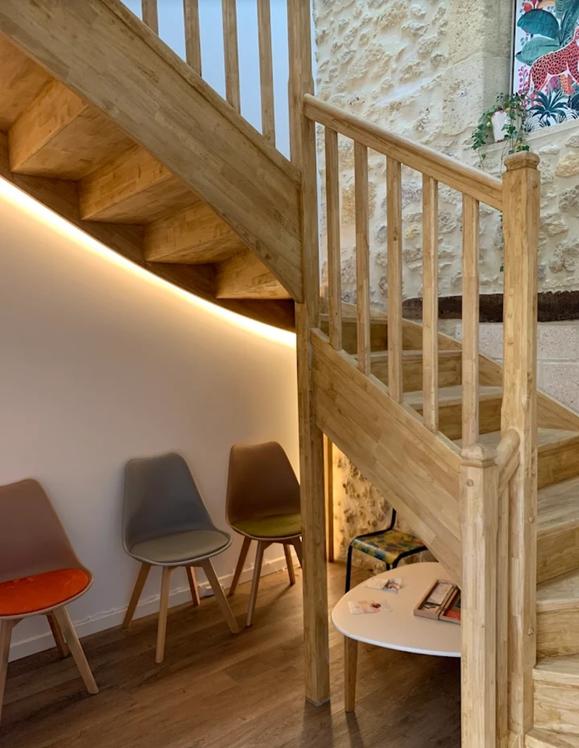 Bureau rénové de 20 m² dans un centre de soins, Créon — photo 2