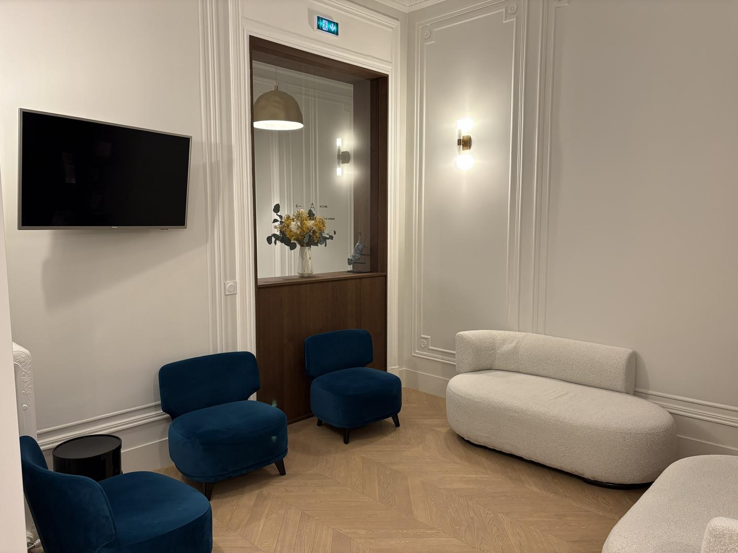Deux bureaux de 18 et 15 m² rue de Chazelles, Paris 17e — photo 2