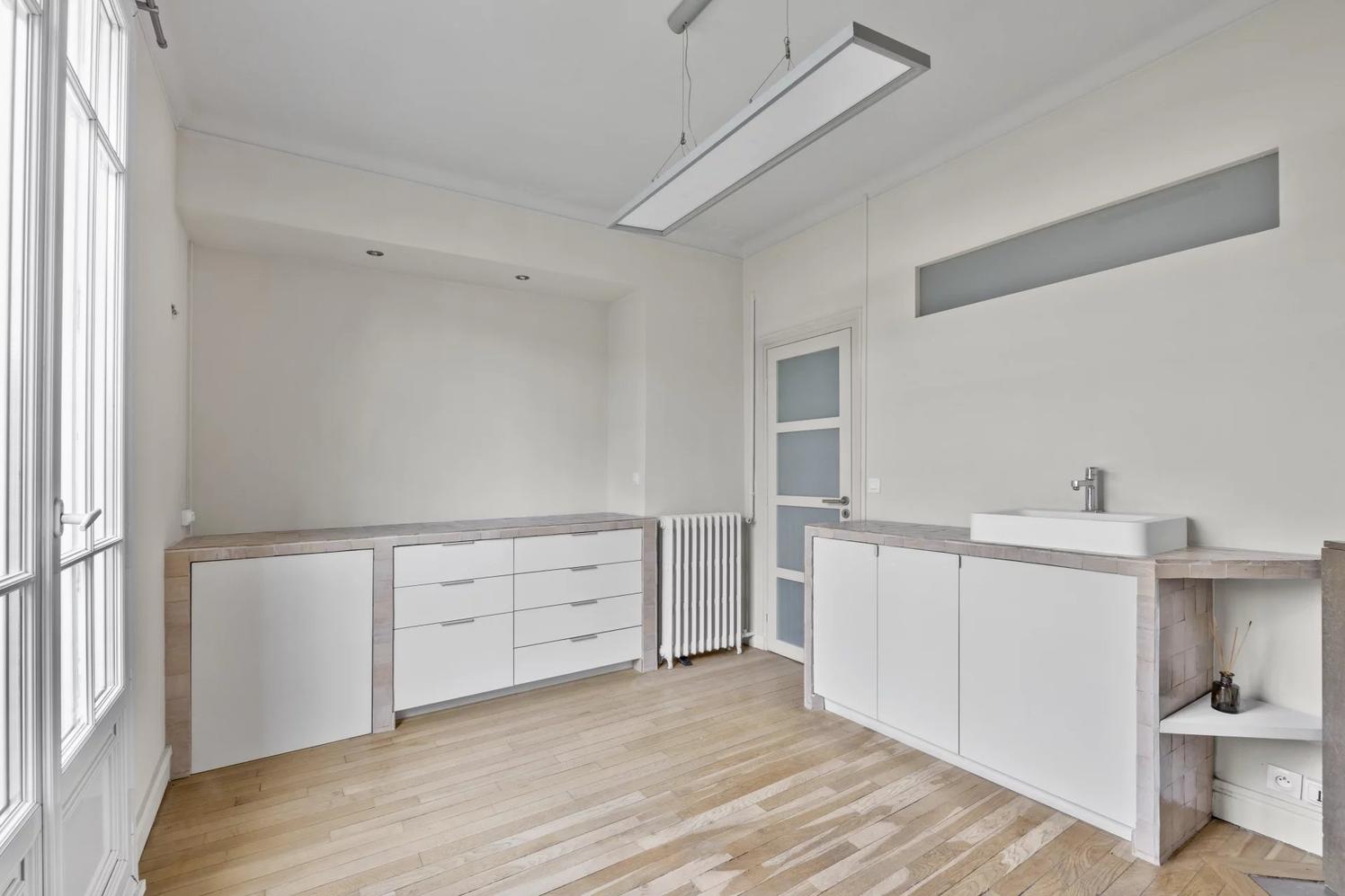 Mairie de vincennes. charmant local professionnel à louer de 49 m2 — photo 4