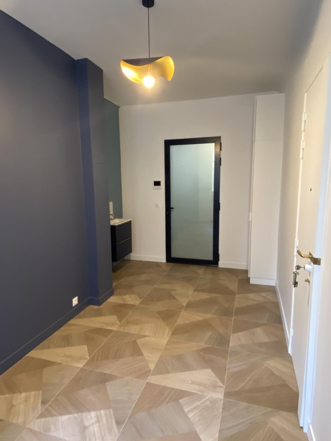 Cabinets rénovés avec parquet rue Jouvenet, Auteuil, Paris 16e — photo 4