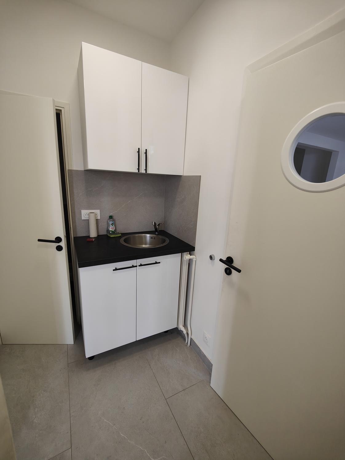 Espace rénové de 37 m² pour un ou deux praticiens, Paris 15e — photo 4