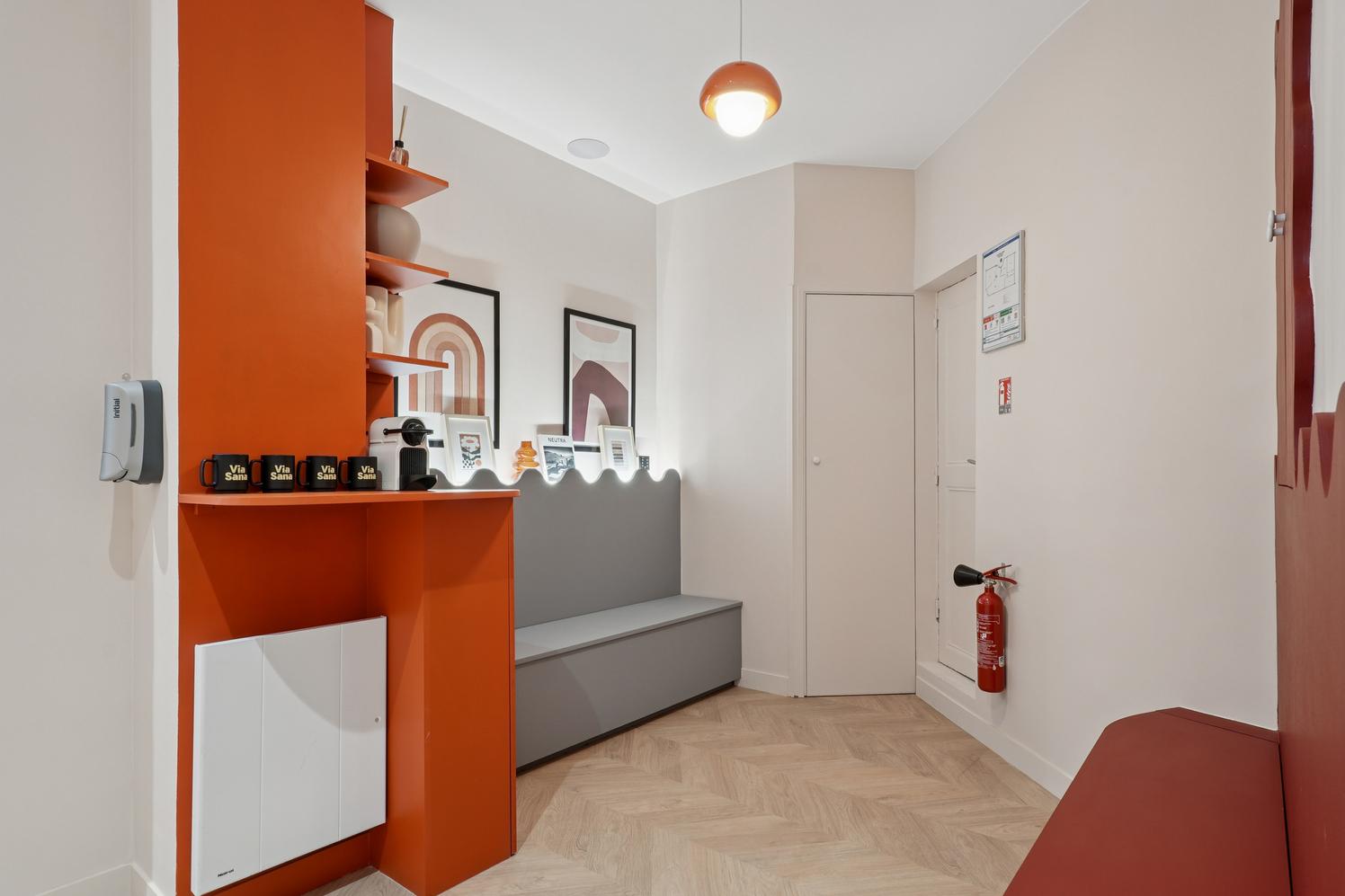 Centre pluridisciplinaire de 130 m² aux Batignolles, Paris 17e — photo 4