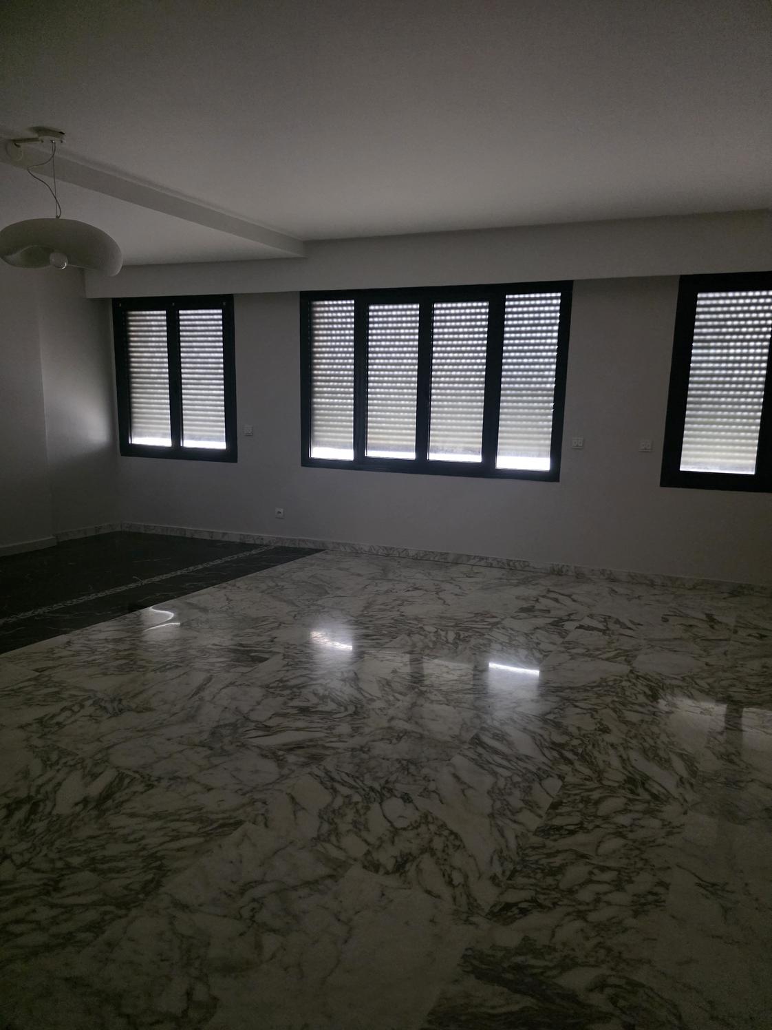 Cabinet haut de gamme de 73 m² rue d'Antibes, Cannes — photo 4