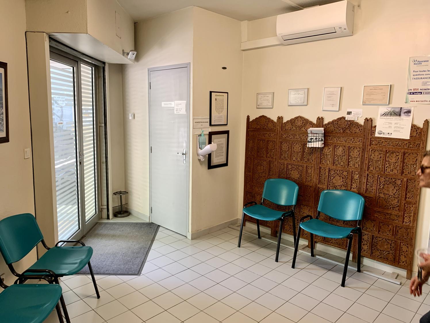 Local de 40 m² en rez-de-chaussée, Le Tholonet près d'Aix — photo 2