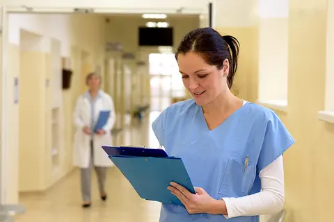 EHPAD : les syndicats lancent un appel à la grève le 30 janvier 2018