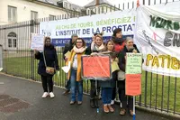 CHU de TOURS : les soignants en grève contre le plan de restructuration